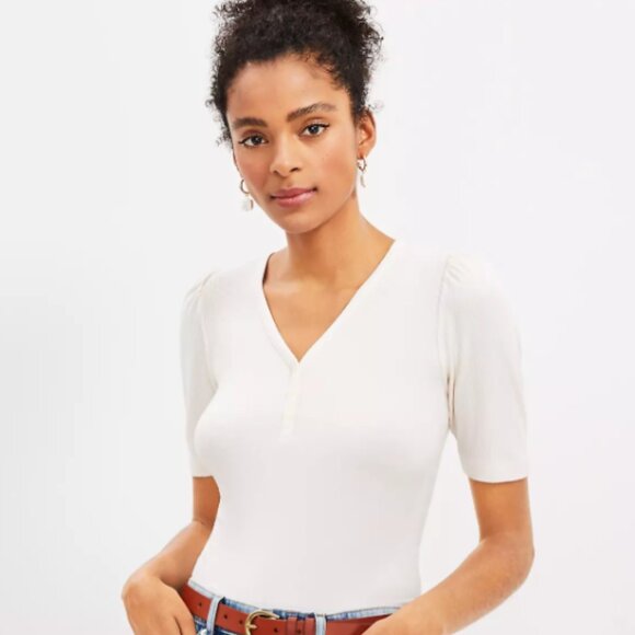 LOFT Tops - LOFT Women's Cream V-Neck Ribbed Henley Tee Puff Shoulder Size Large